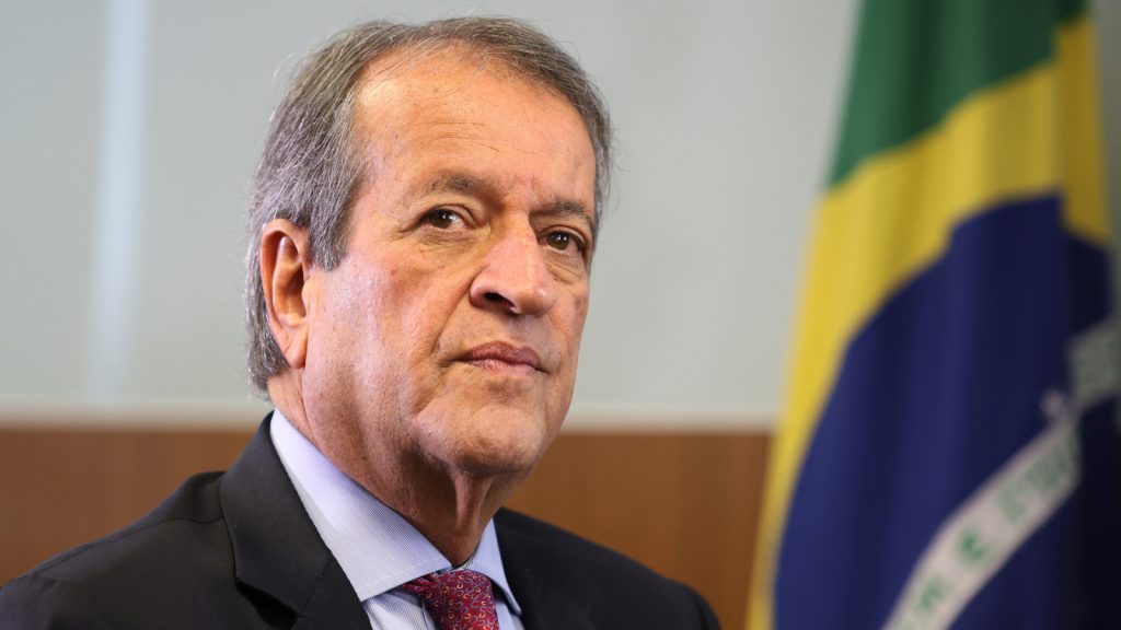 Presidente da Câmara de Curitiba é alvo de operação por suposto esquema de ‘rachadinha’