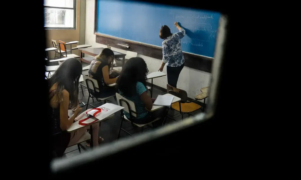 Professores de licenciatura têm até 23h59 de segunda (8) para se inscrever no Prêmio Rubens Murillo Marques