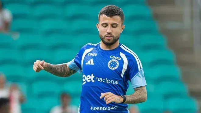 Scholes defende Matheus Cunha e critica premiação de Vinicius contra o Haiti