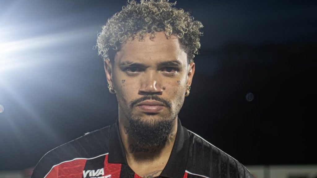 Sem jogar, Pedro Henrique deixa o Vitória e vai para o Cuiabá por empréstimo