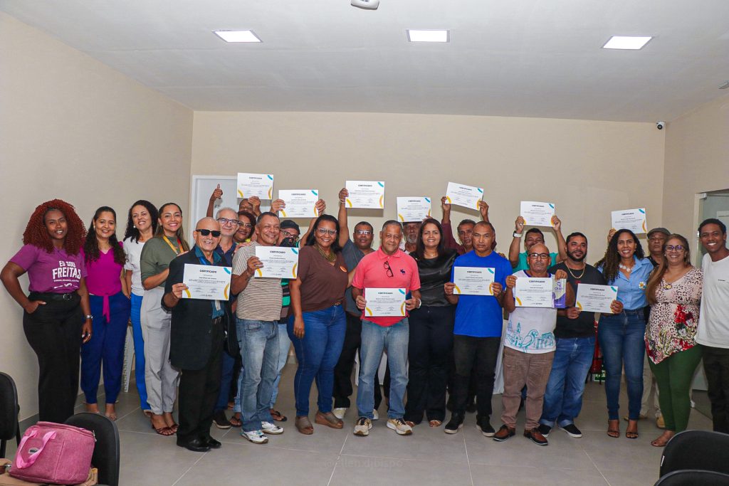Prefeitura certifica acolhidos da Casa de Passagem Freitas Brandão com minicurso de educação financeira