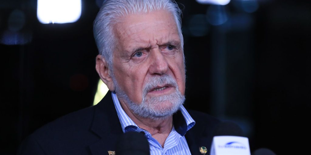 Senador Jaques Wagner é investigado por receber apartamento de R$ 2,45 mi