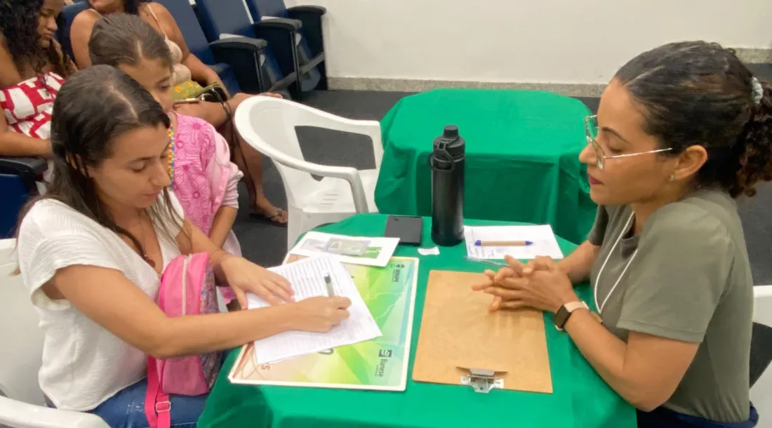 Seasic entrega cartões do CMais Inclusão e beneficia famílias em situação de vulnerabilidade 2 slide_8432732e5a1fc42dbef8e67025dc0ea6