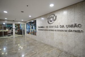 STF manda delegados à casa de Bolsonaro para colher depoimento presencial