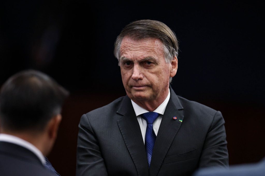 STF pode revogar prisão domiciliar de Bolsonaro após arma ser apreendida