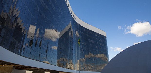 TSE determina remoção de vídeo que associava PT a financiamento criminal