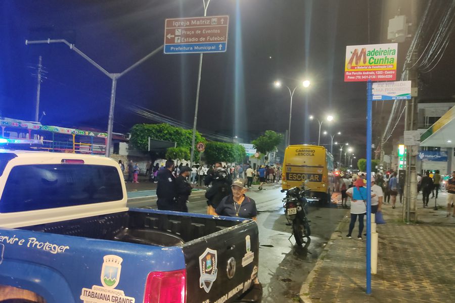 2023, 08, 06, Procissão de Santa Dulce, saída1