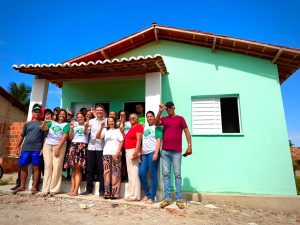 “Só sabe o valor de uma casa quem não tem”: Márcio Macêdo vistoria obras do Minha Casa Minha Vida e se emociona com relatos