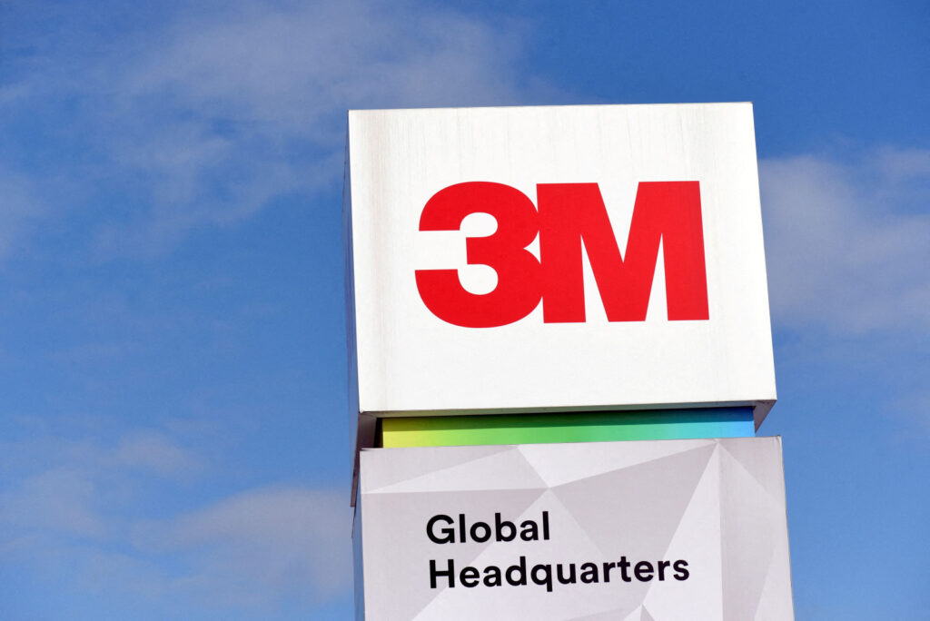 3M registra lucro acima do esperado no 2º trimestre e ajusta metas para 2026