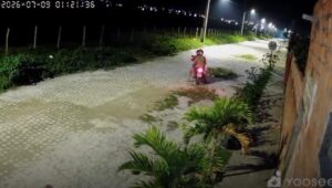 Câmera flagra tentativa de invasão a residência no bairro São Cristóvão nesta quinta (9)