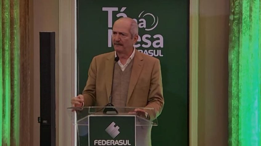 Aldo Rebelo mantém pré-candidatura e leva disputa do DC à Justiça