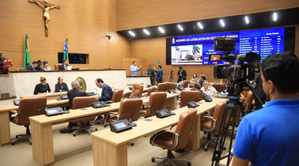 Alese aprova projeto que amplia vagas em cargos na Saúde em Sergipe