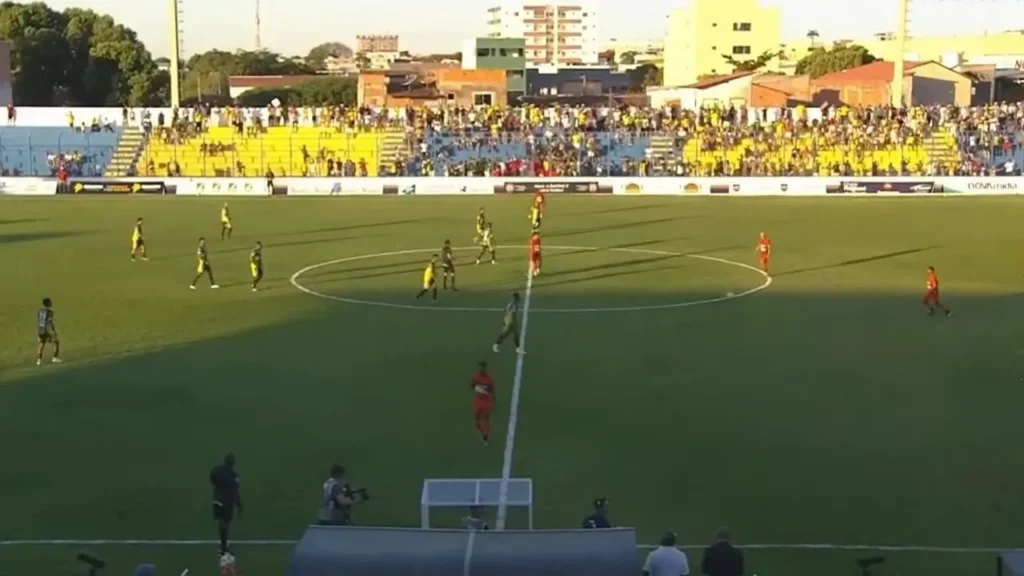 Barreiras vence SSA e Feira FC empata com Fluminense na semifinal da Série B do Baiano