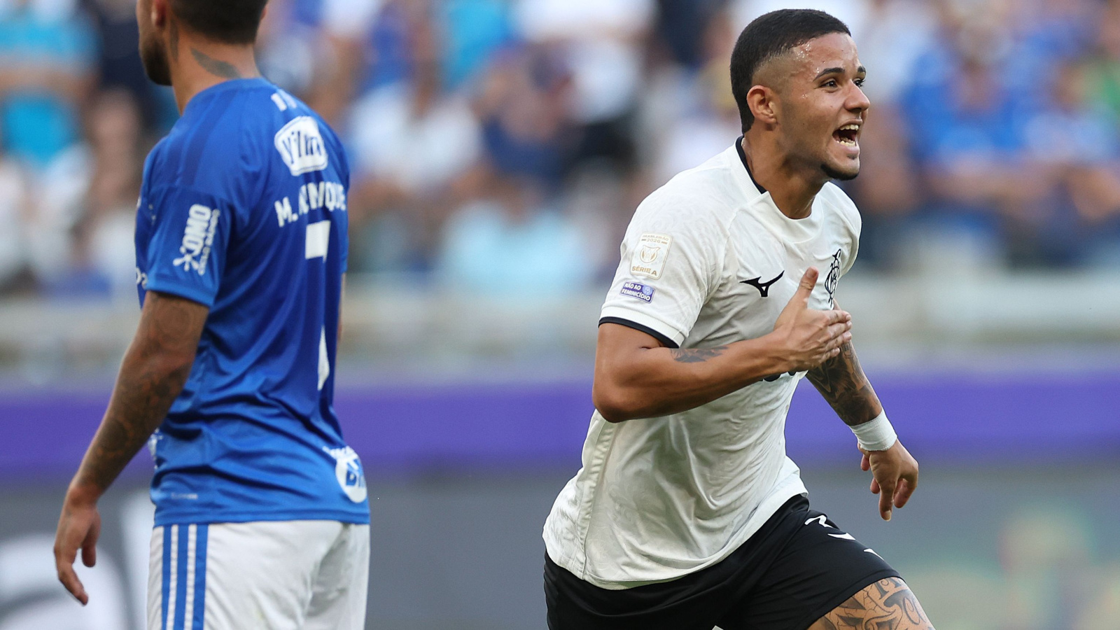Botafogo surpreende no Mineirão e derrota Cruzeiro com gol de zagueiro