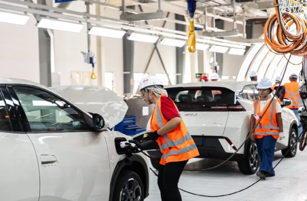 BYD anuncia 80 vagas de emprego em Camaçari; confira as oportunidades
