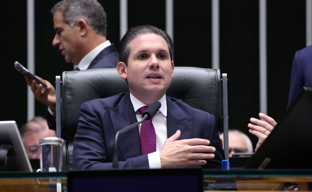 Câmara aprova suspensão da prescrição para condenados foragidos