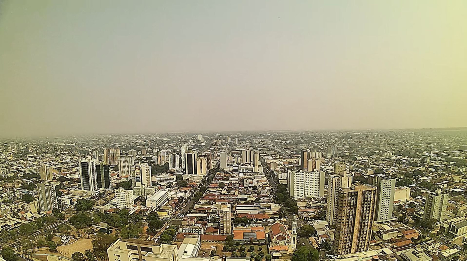 Calor intenso atinge Campo Grande; semana terá céu aberto e baixa umidade