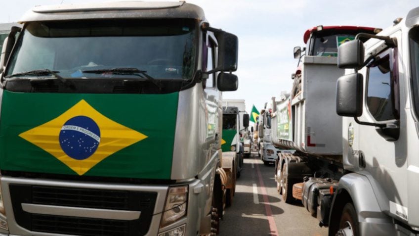 Caminhoneiros ameaçam greve se MP do Frete não for pautada por Alcolumbre