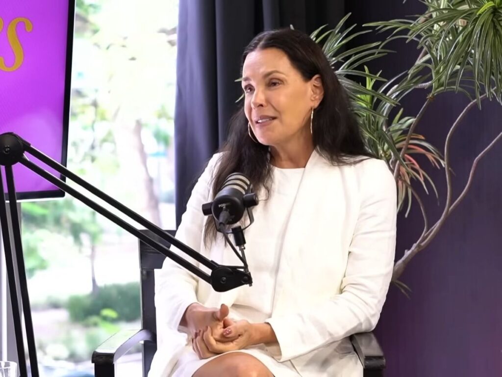 Carolina Ferraz fala sobre química com Moscovis e impacto em seu casamento
