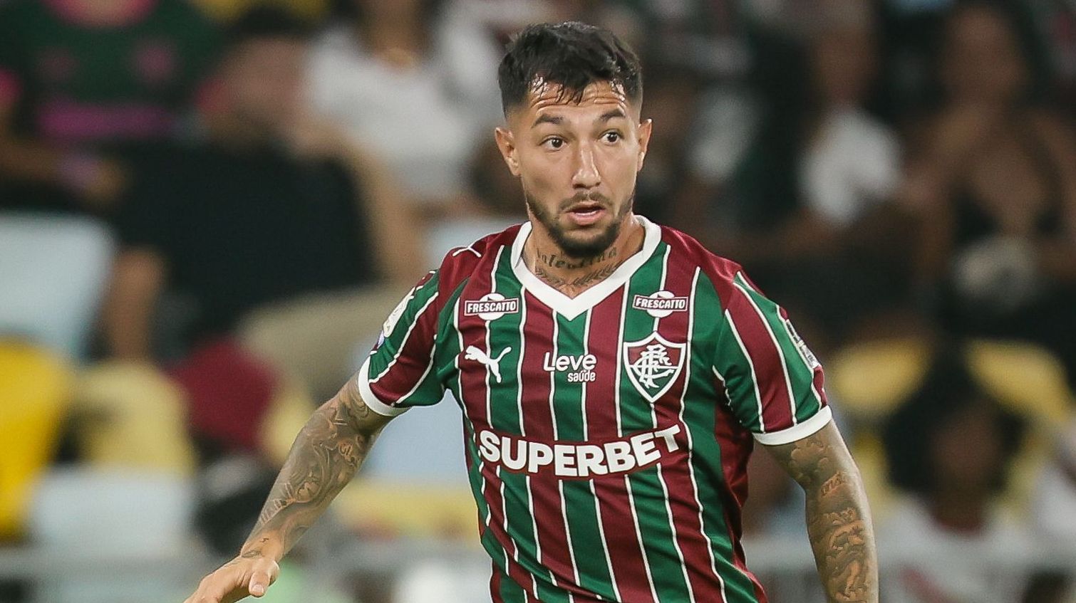CBF investiga Lucho Acosta por suspeita de manipulação; Fluminense mantém jogador