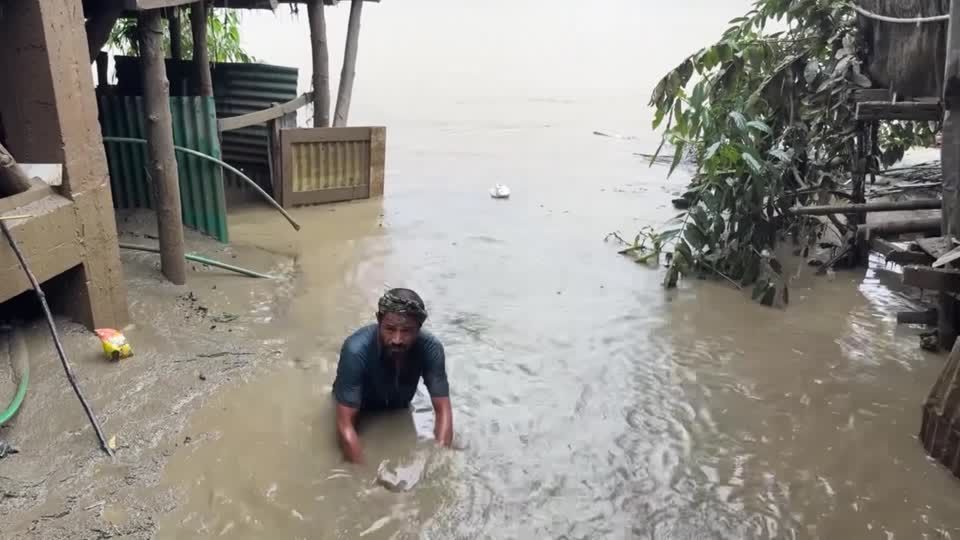 Chuvas torrenciais em Bangladesh resultam em 44 mortes e isolamento de comunidades