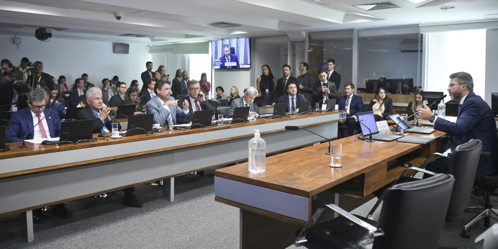 Comissão do Senado adia votação sobre Política de Minerais Críticos