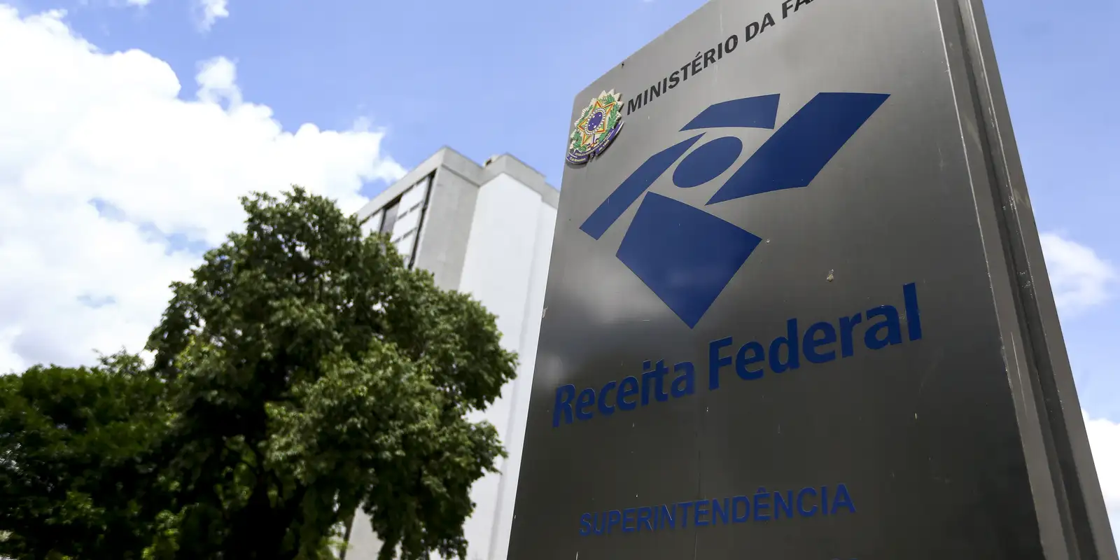 Confira: Receita libera consulta ao 3º lote de restituição do IR 2026