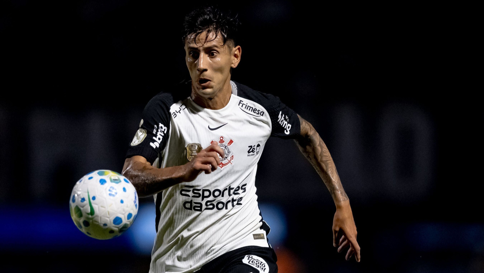 Corinthians renova com Memphis Depay até 2028