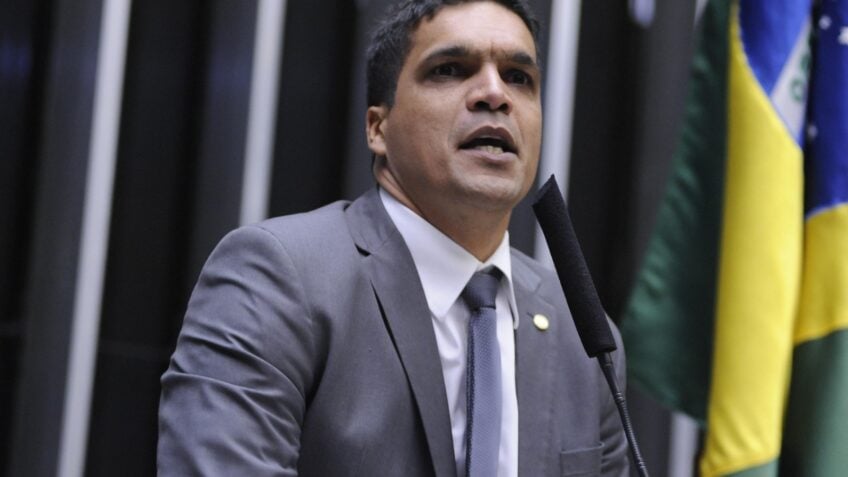 Daciolo questiona identidade de Lula em entrevista e fala sobre Bolsonaro