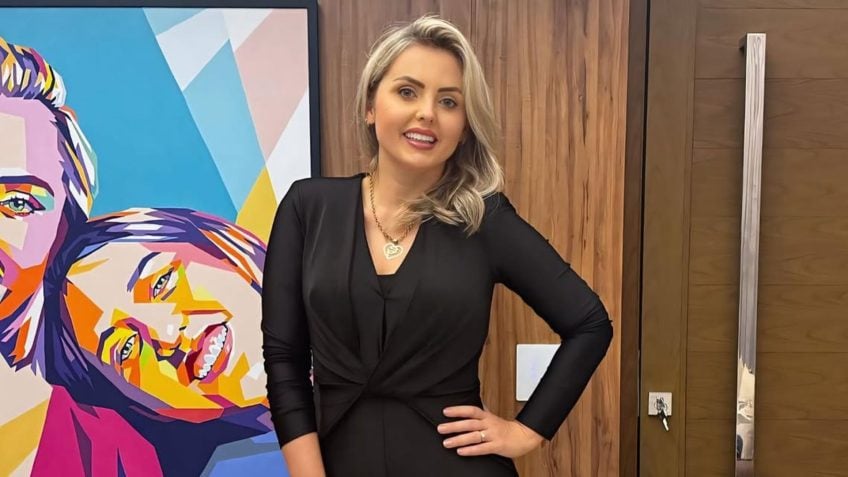 DC lança Clariana Barão como candidata à Presidência após saída de Barbosa