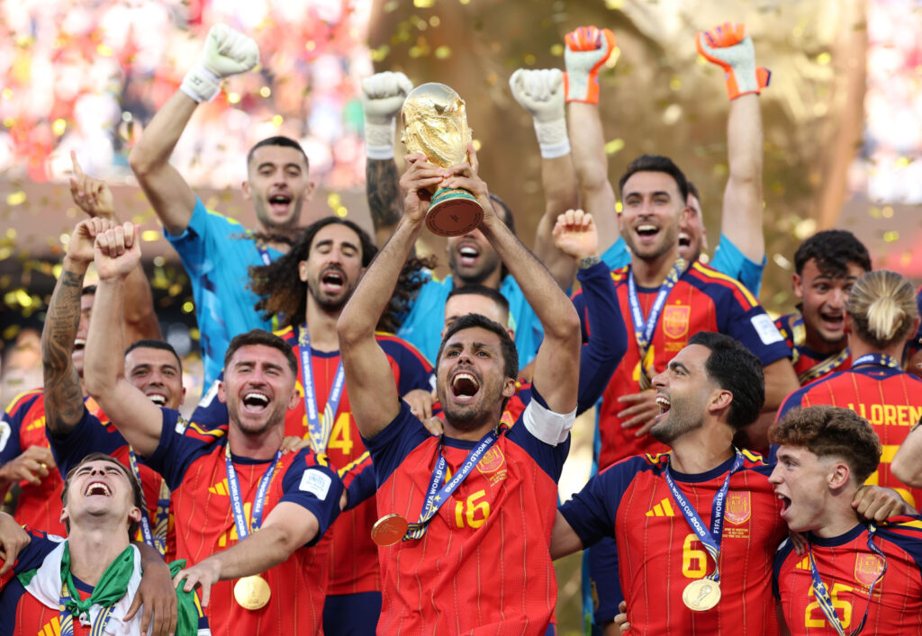 Espanha conquista Copas masculina e feminina e se destaca no futebol mundial