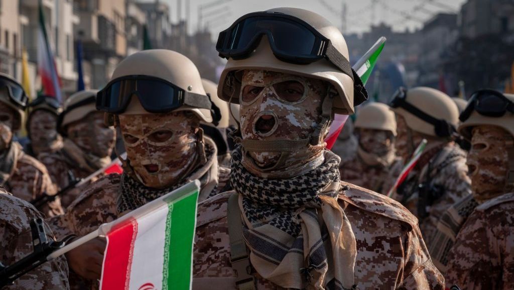 EUA finalizam ataques contra Irã, atingindo cerca de 90 alvos militares