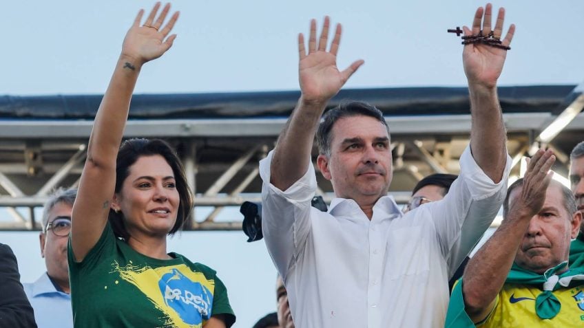 Flávio Bolsonaro e Michelle: Reconciliação é considerada impossível antes da eleição