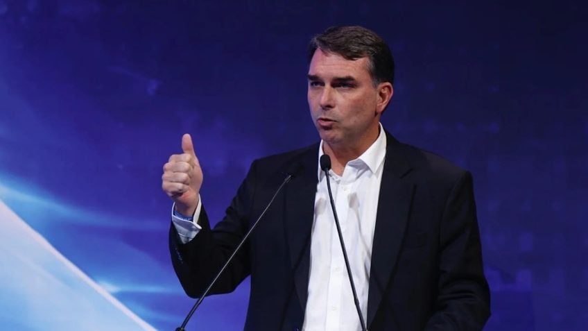 Flávio promete ‘tesouraço’ e corte de impostos para destravar o Brasil