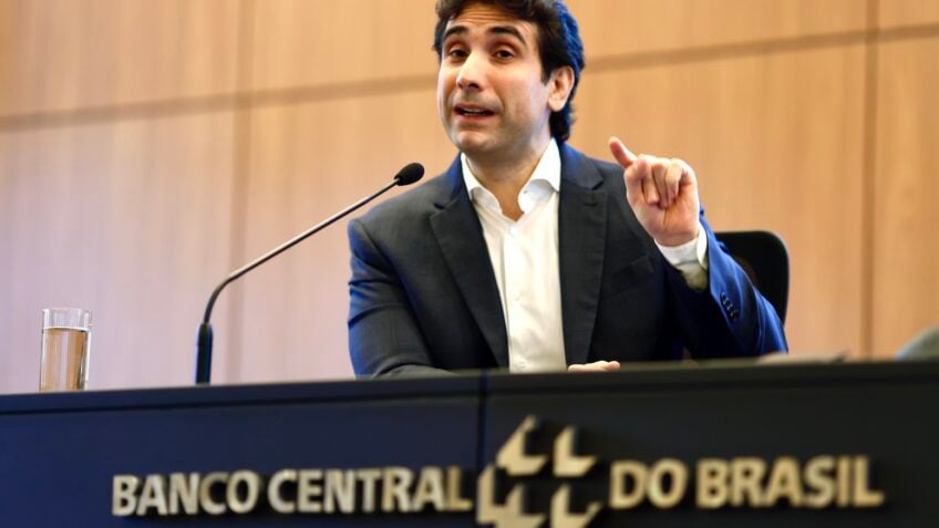 Gabriel Galípolo se encontra com presidente da Caixa em Brasília