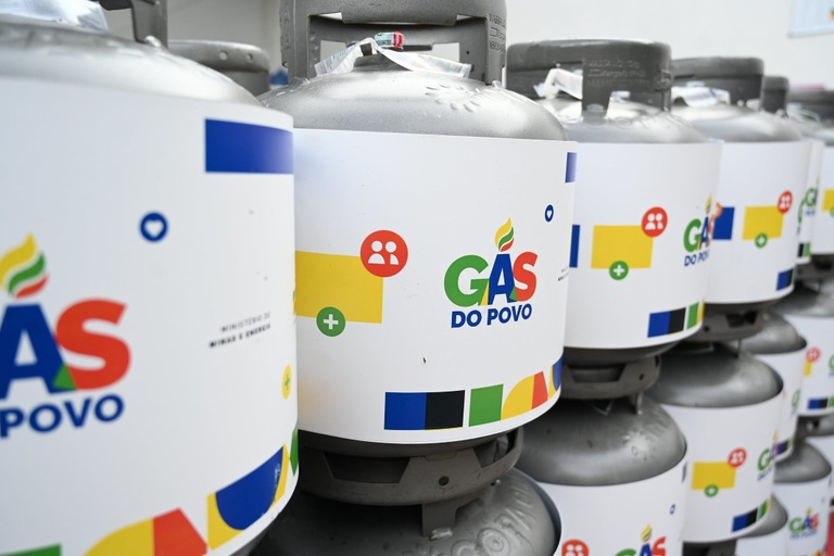 Golpistas abordam beneficiários do Gás do Povo e pedem documentos