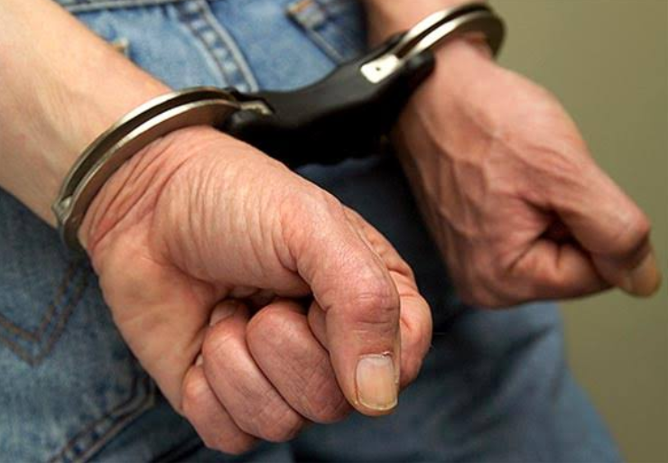 Homem é preso por agredir companheira em condomínio no Bairro Aeroporto