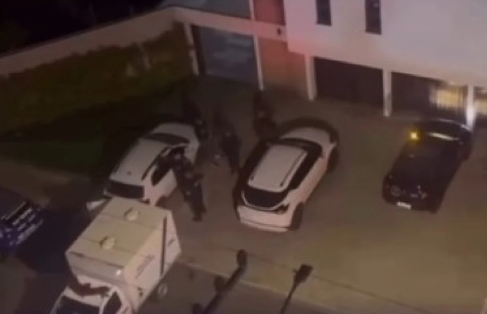 Idoso reage a assalto, atira e suspeito morre dentro de residência no bairro Atalaia, em Aracaju