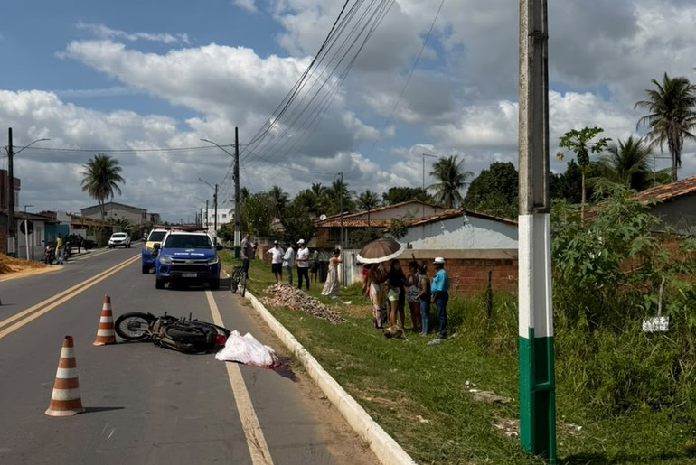 Tragédia na SE-339: Motorista de 53 anos morre após colidir contra grade de ferro transportada na rodovia em Capela