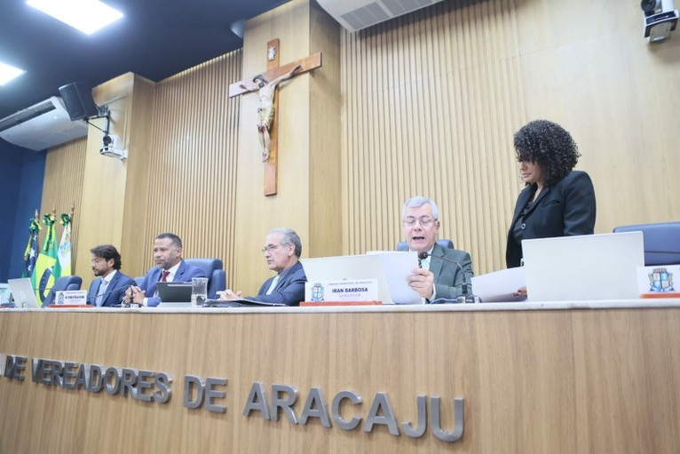CMA aprova mudança de nomes de ruas e cadastro de imóveis abandonados