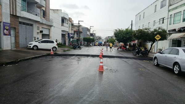 SMTT de Itabaiana instala quebra-molas em ruas de grande movimento com o objetivo de reforçar a segurança no trânsito 7 image