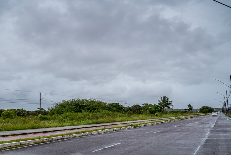 INMET prevê ventos de até 60 km/h em Aracaju até este sábado (18)