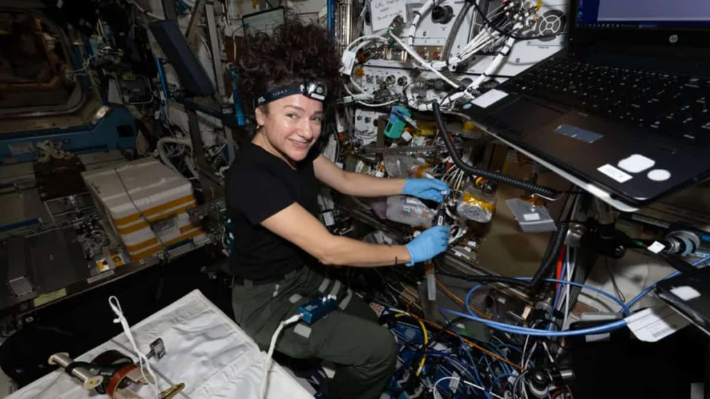 NASA amplia experimentos com o quinto estado da matéria na Estação Espacial para impulsionar a exploração do universo