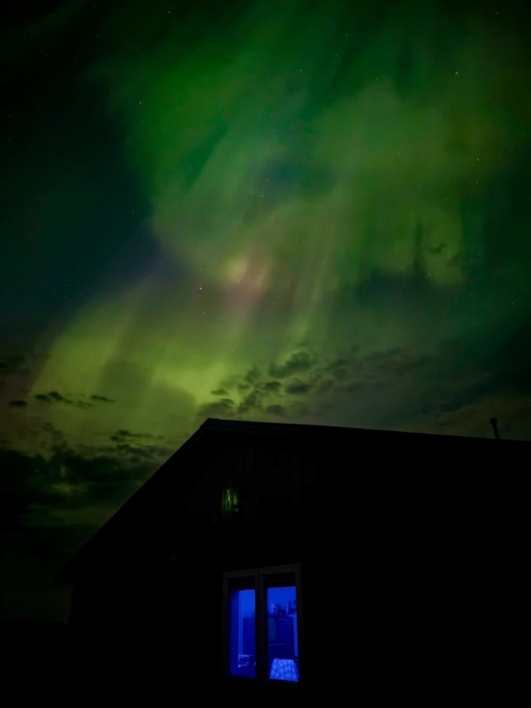 O Céu Ficou Verde: Brasileiro faz fotos incríveis de aurora após forte explosão solar 5 image