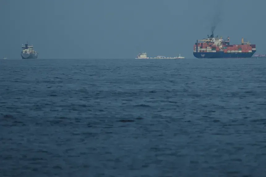 Irã afirma que passagem de navios pelo Estreito de Ormuz não é viável no momento