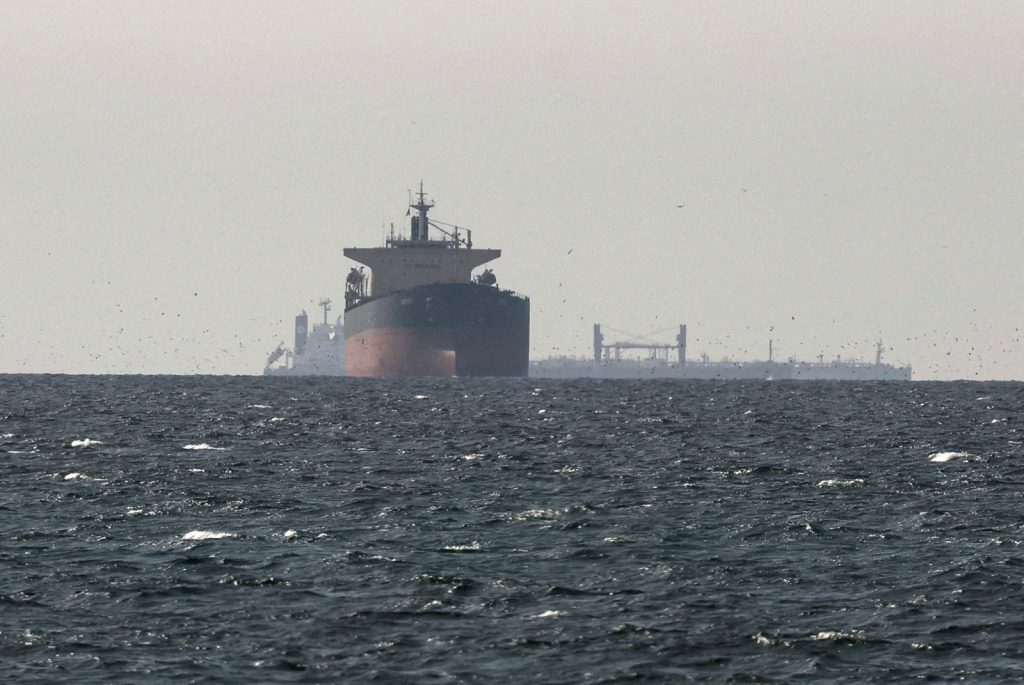 Irã ataca navio tanque do Catar no Estreito de Ormuz, informam fontes