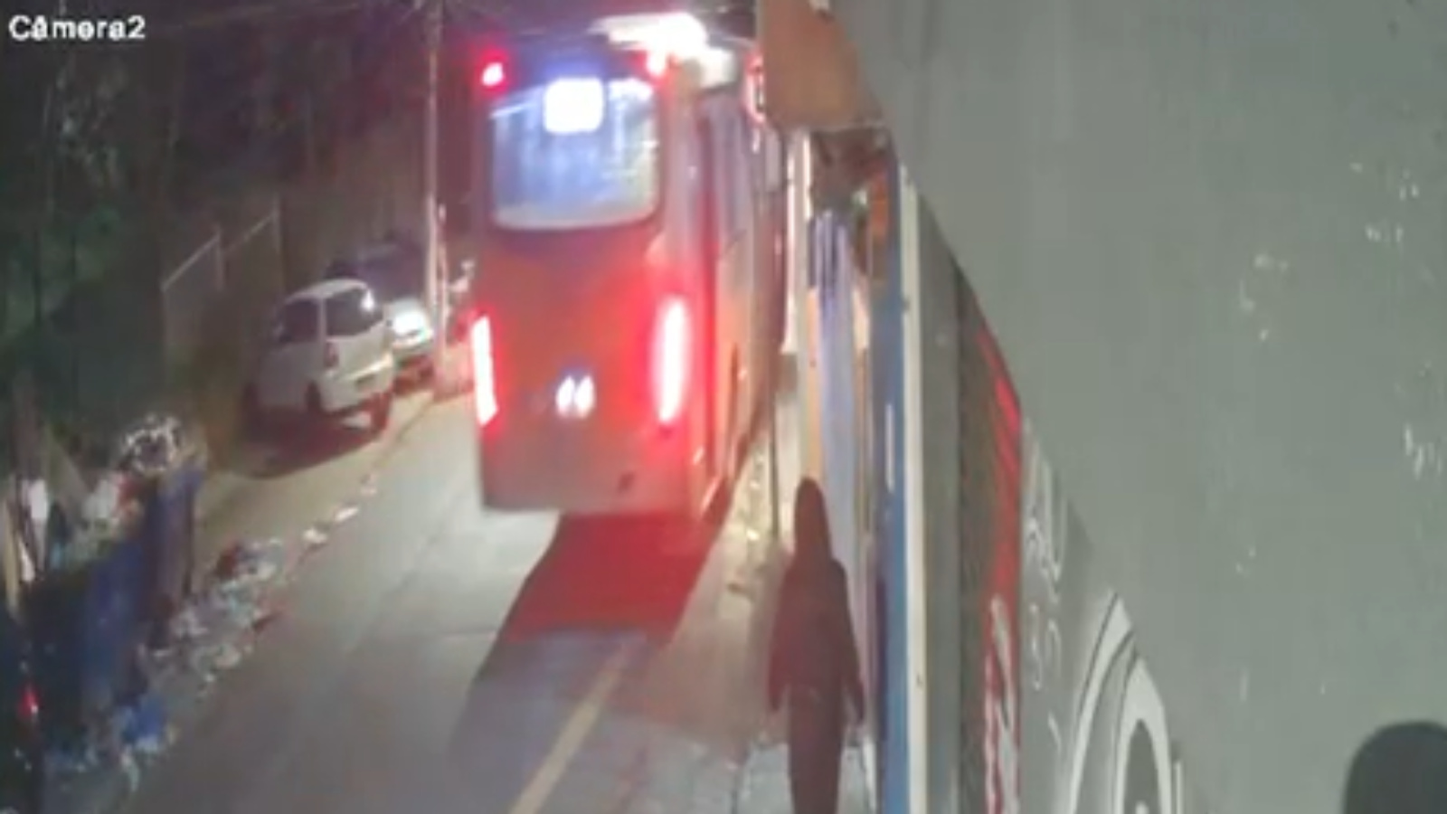 Justiça condena escola de SP a pagar R$50 mil por esquecer menina no ônibus