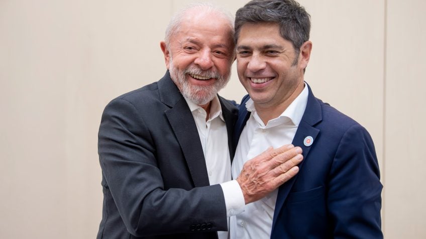 Kicillof repreende Milei e pede união regional após insultos ao Brasil