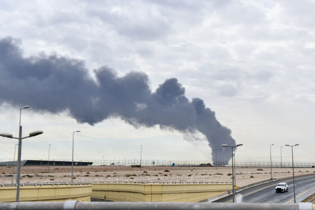 Kuwait enfrenta ataques de mísseis e drones do Irã, informa exército