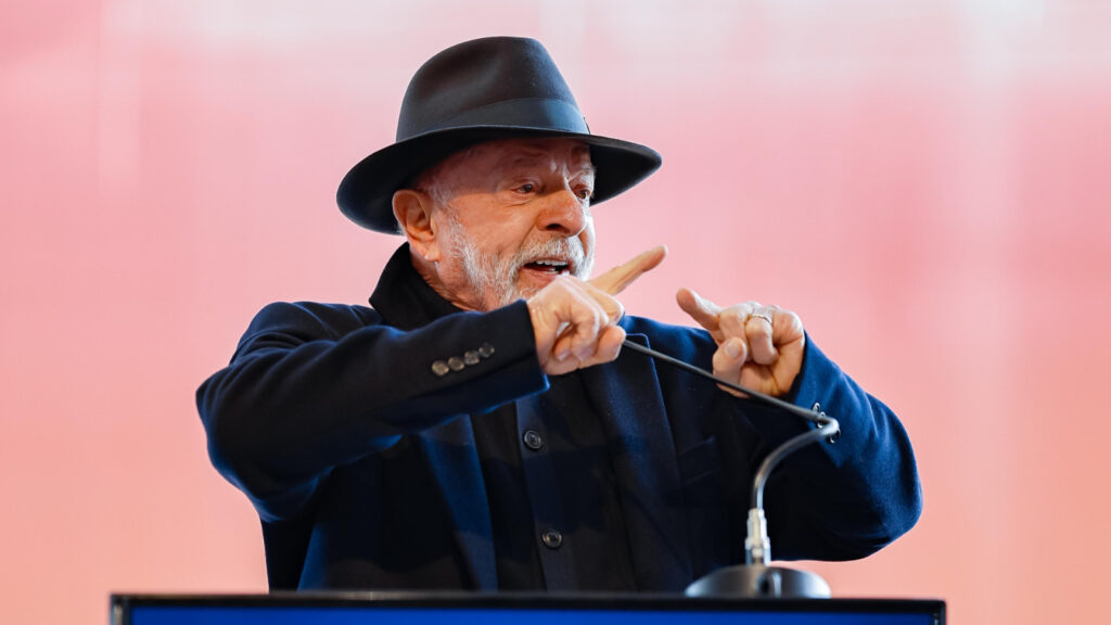 Lula sanciona lei para fortalecer o complexo industrial da saúde no Brasil